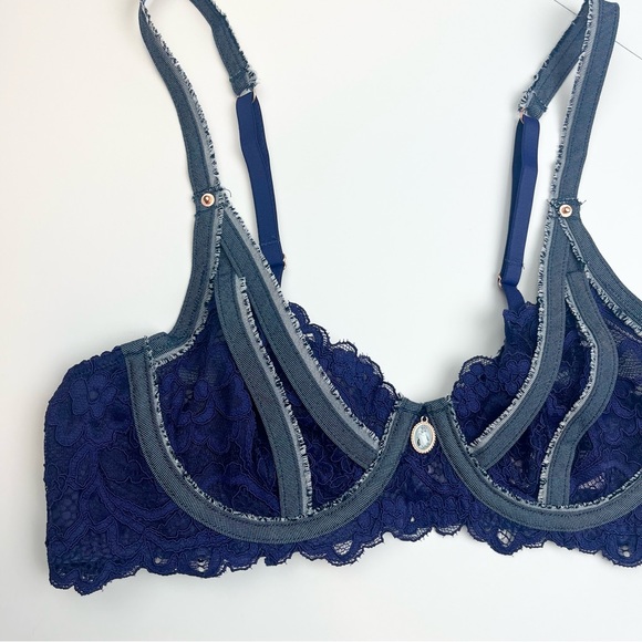 NEW! Savage X FENTY Sexy Distressed Denim Detail Vintage-feel Lined Bra - Picture 4 of 9